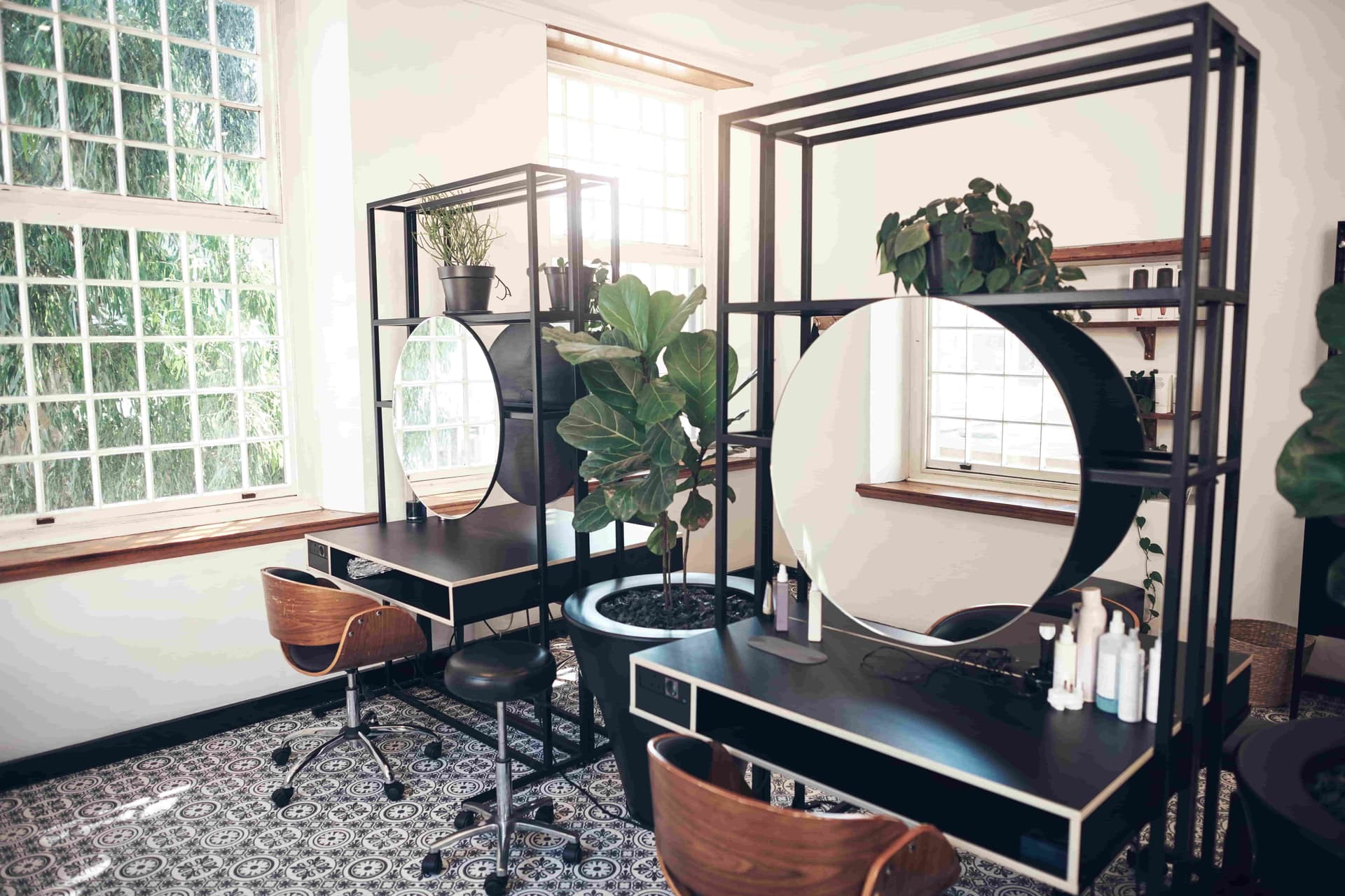 15 Salon Lighting Ideas