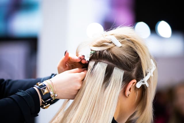 The Complete Guide to Advanced Training for Hairstylists: Turning Skills Into Salary