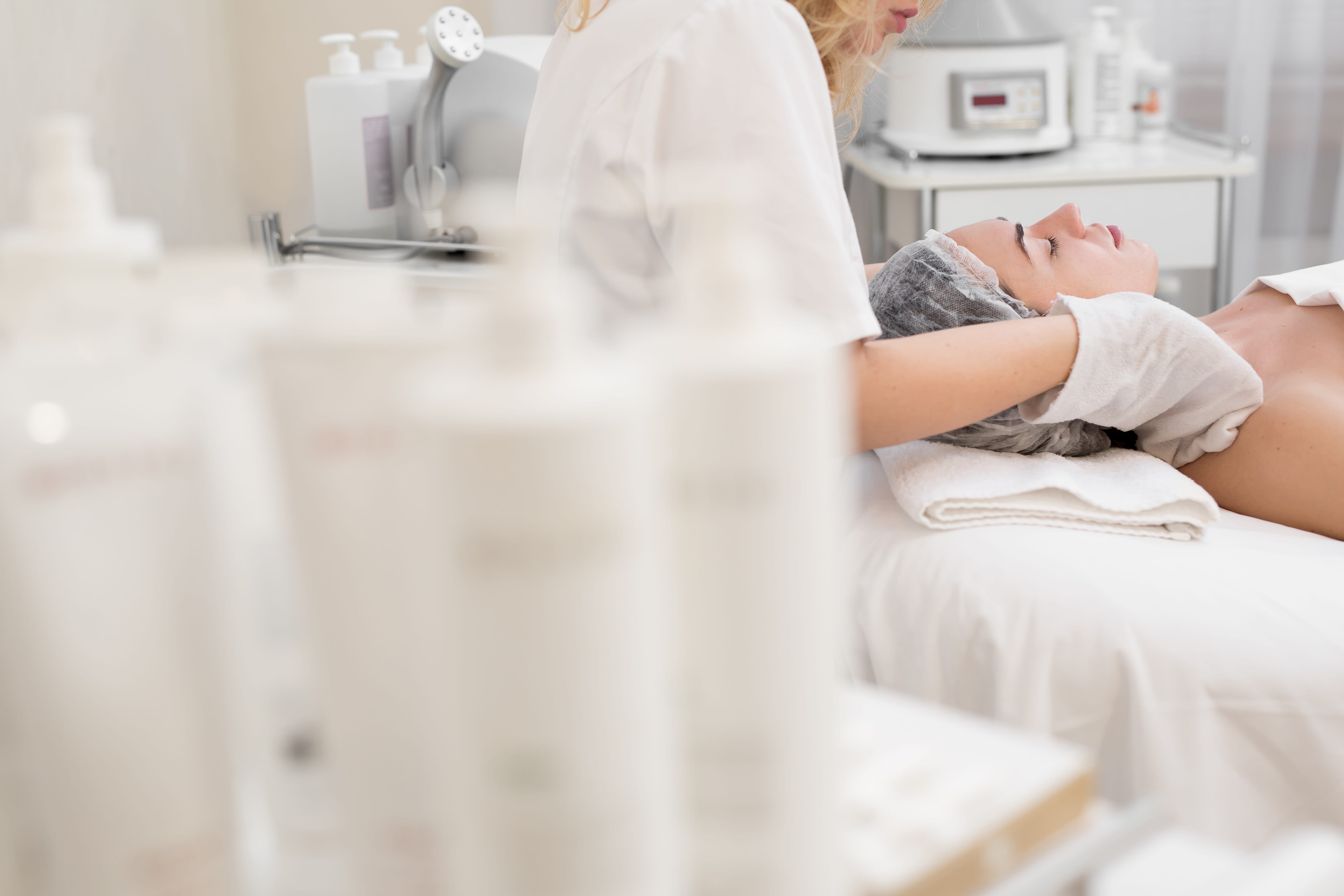 5 Esthetician Photoshoot Ideas (With Examples!)