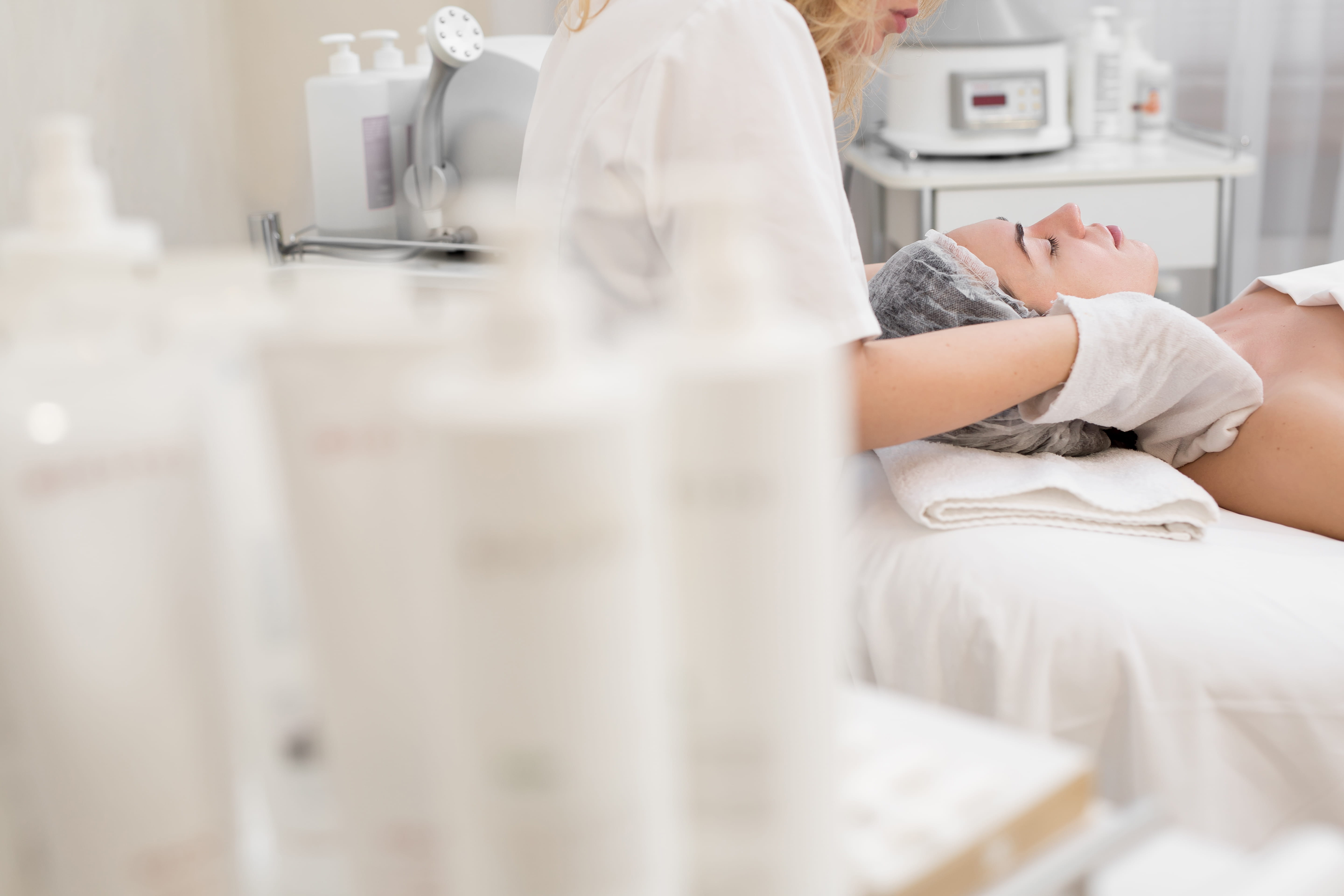 5 Esthetician Photoshoot Ideas (With Examples!)